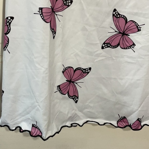 Women’s White XL nightgown with Pinkish purple Butterflies - Picture 6 of 6
